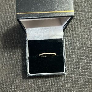 Delicate 14k diamond eternity ring 0.11 cts size 6